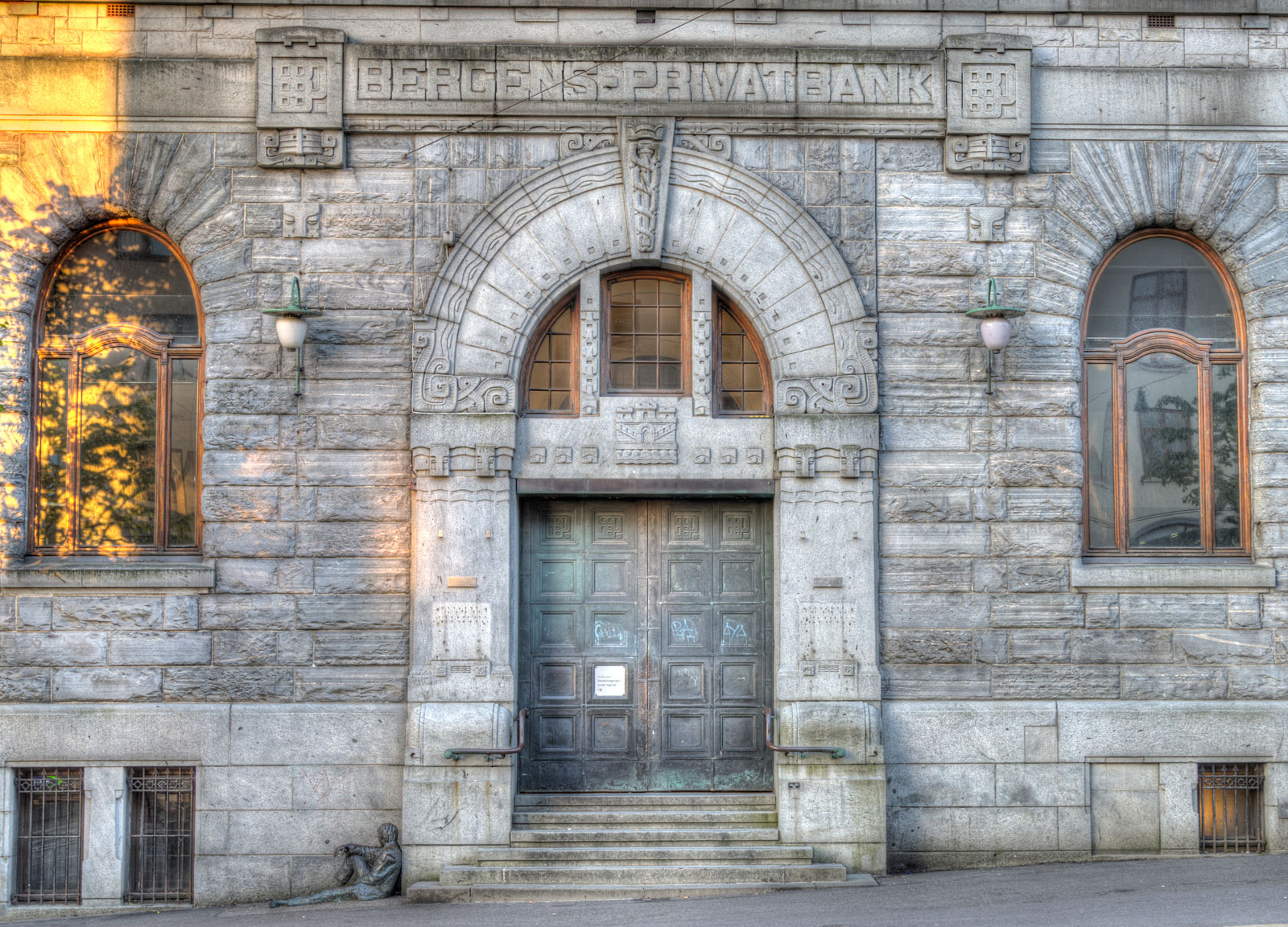 Torgallmenningen 2 8